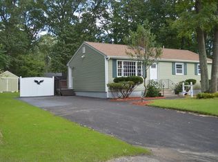 9 Little Tree Ln, Bellingham, MA 02019