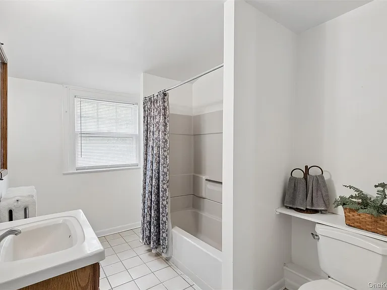 208A Wheatley Rd — Photo 25