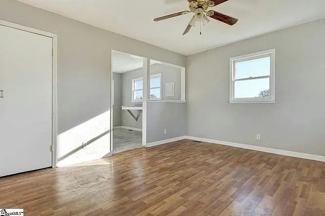 731 Winding Creek Rd — Photo 4