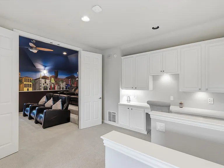 5668 Bay Meadows Dr — Photo 33