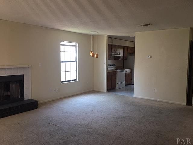 2nd image of 1070 Bayshore Rd #14