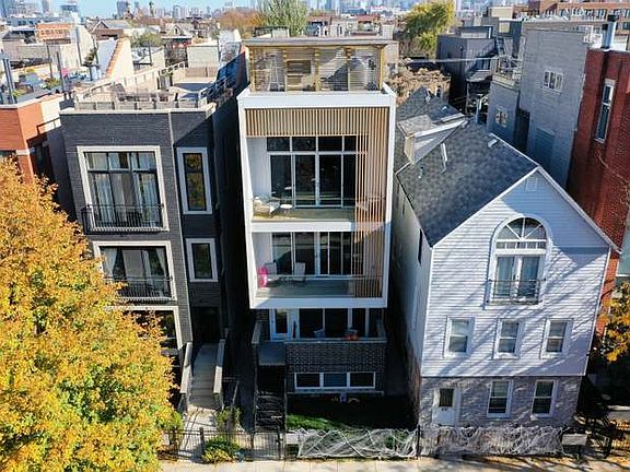 3rd image of 1021 N Hermitage Ave #3