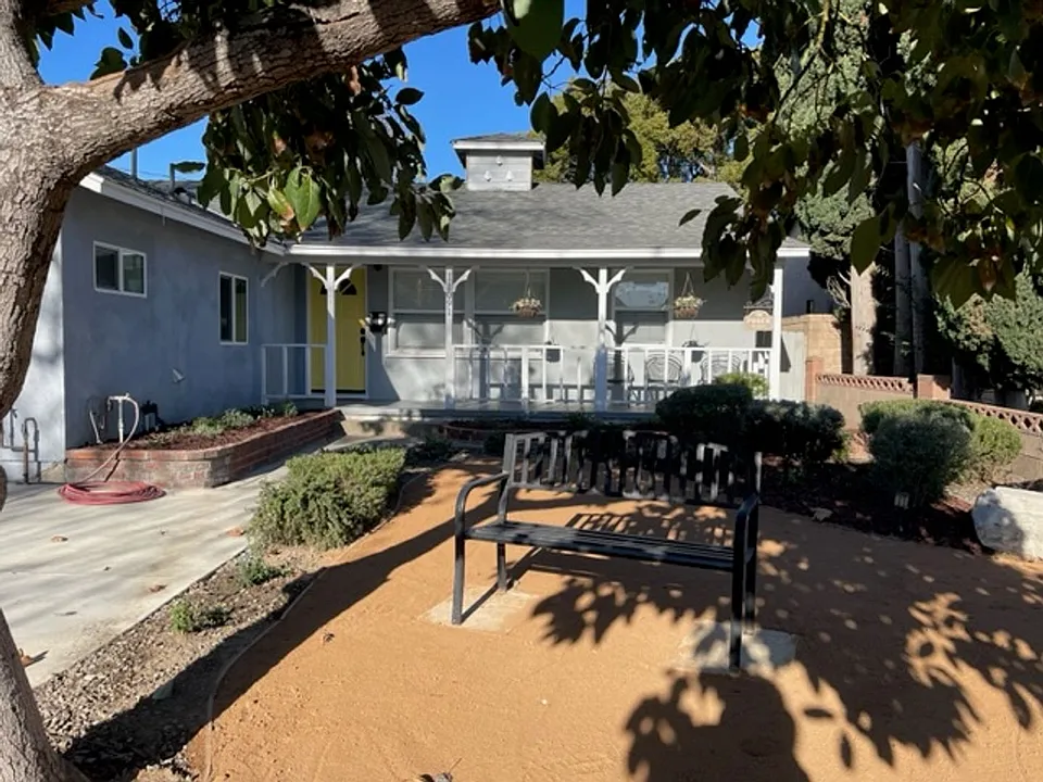 11089-11095 Violet Dr