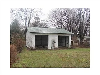 27 Meadow Ln photo 1