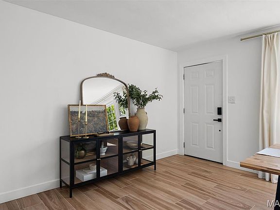 5th image of 9233 Shortridge Ave