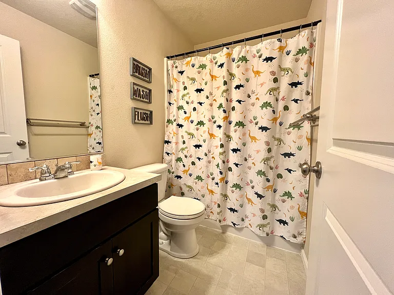Full bathroom