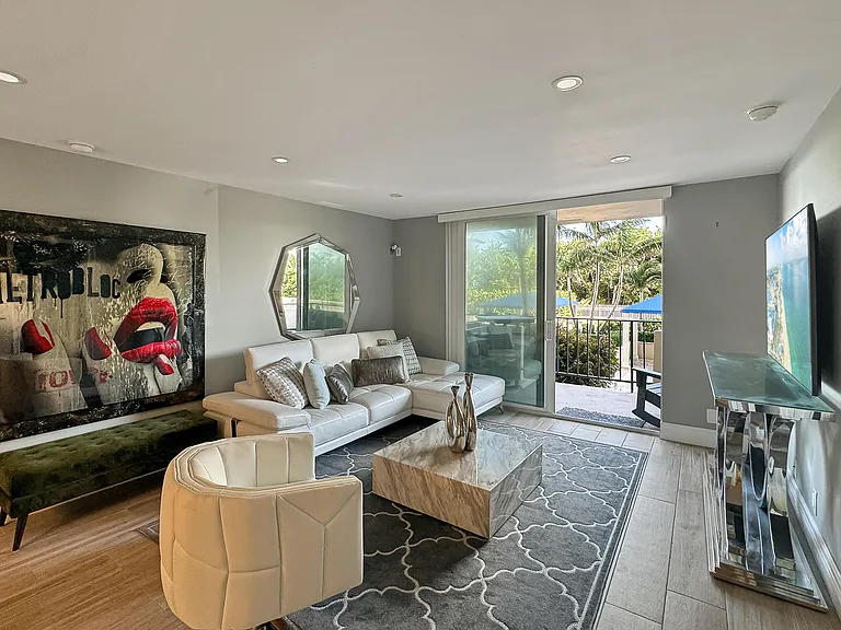 2000 S Ocean Blvd — Photo 12