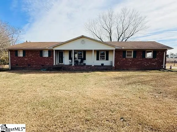 138 Northgate Cir, Boiling Springs, SC 29316