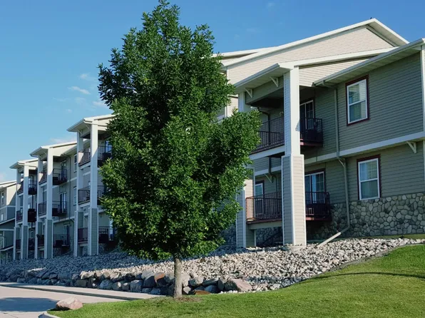 4600 S Washington St, Grand Forks, ND 58201
