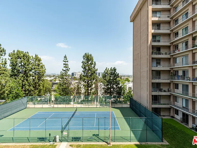 100 S Doheny Dr #518 — Photo 13