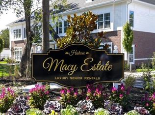 46 Islip Ave #406, Islip, NY 11751