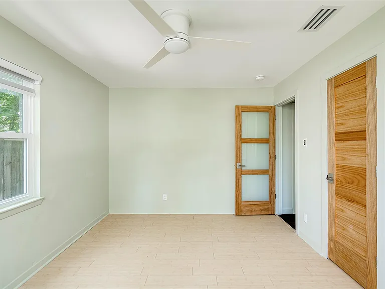 1707 Overhill Dr — Photo 17