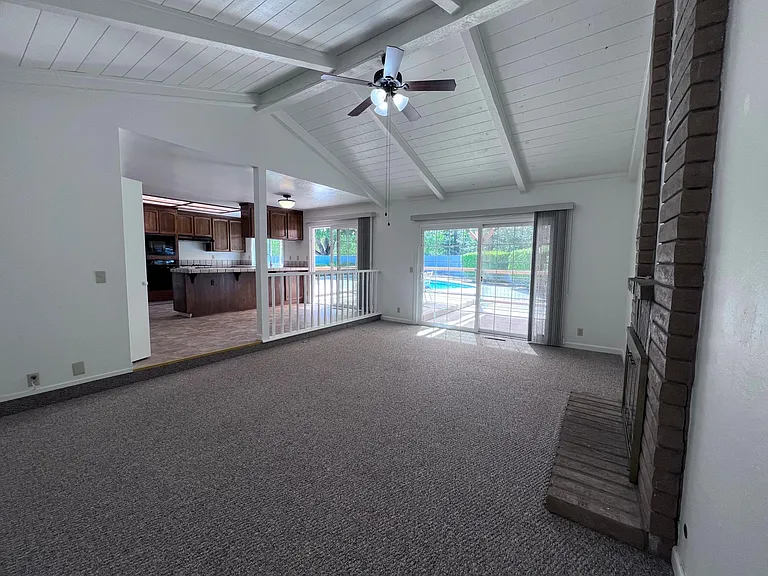 7088 Wooded Lake Dr — Photo 16