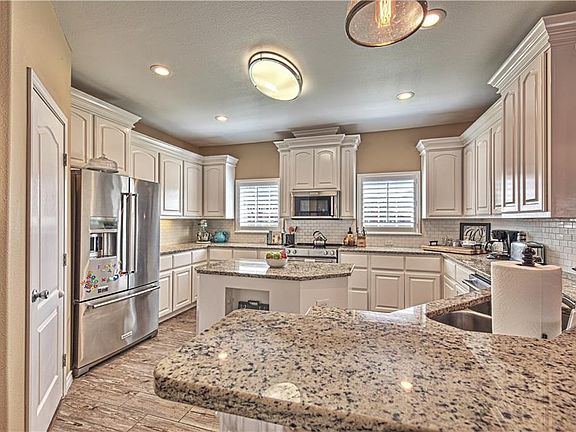 5th image of 224 Sandpiper Dr