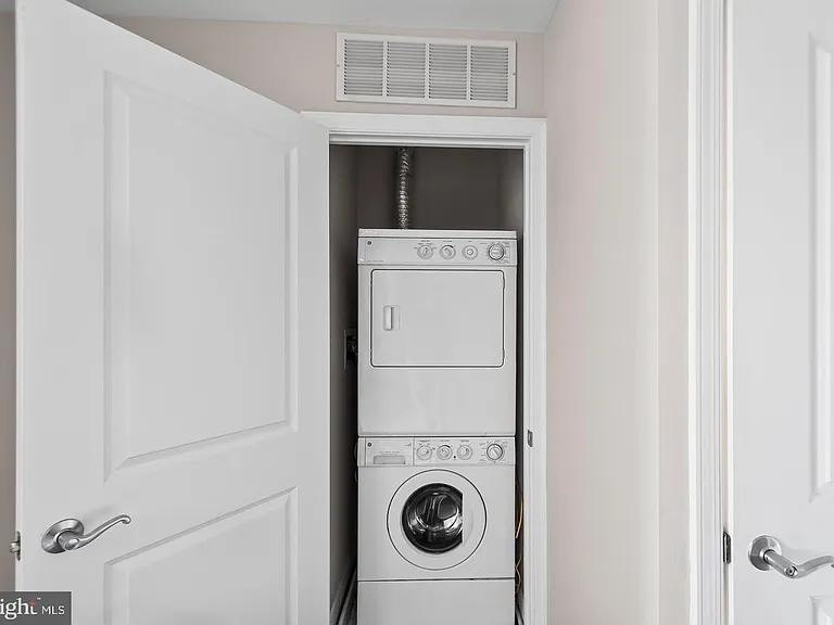 3600 Glebe Rd #330W — Photo 23