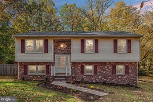1013 Eastern View Dr Photo 1