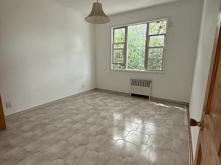 150 Bay 17th St #2F — Photo 6