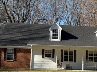 55 Lakeshore Dr, Senatobia, MS 38668