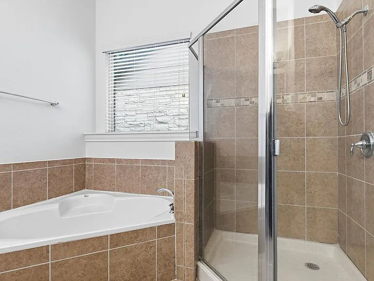 15004 Iveans Way — Photo 25