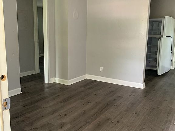 2nd image of 1850 W 30th St APT 3