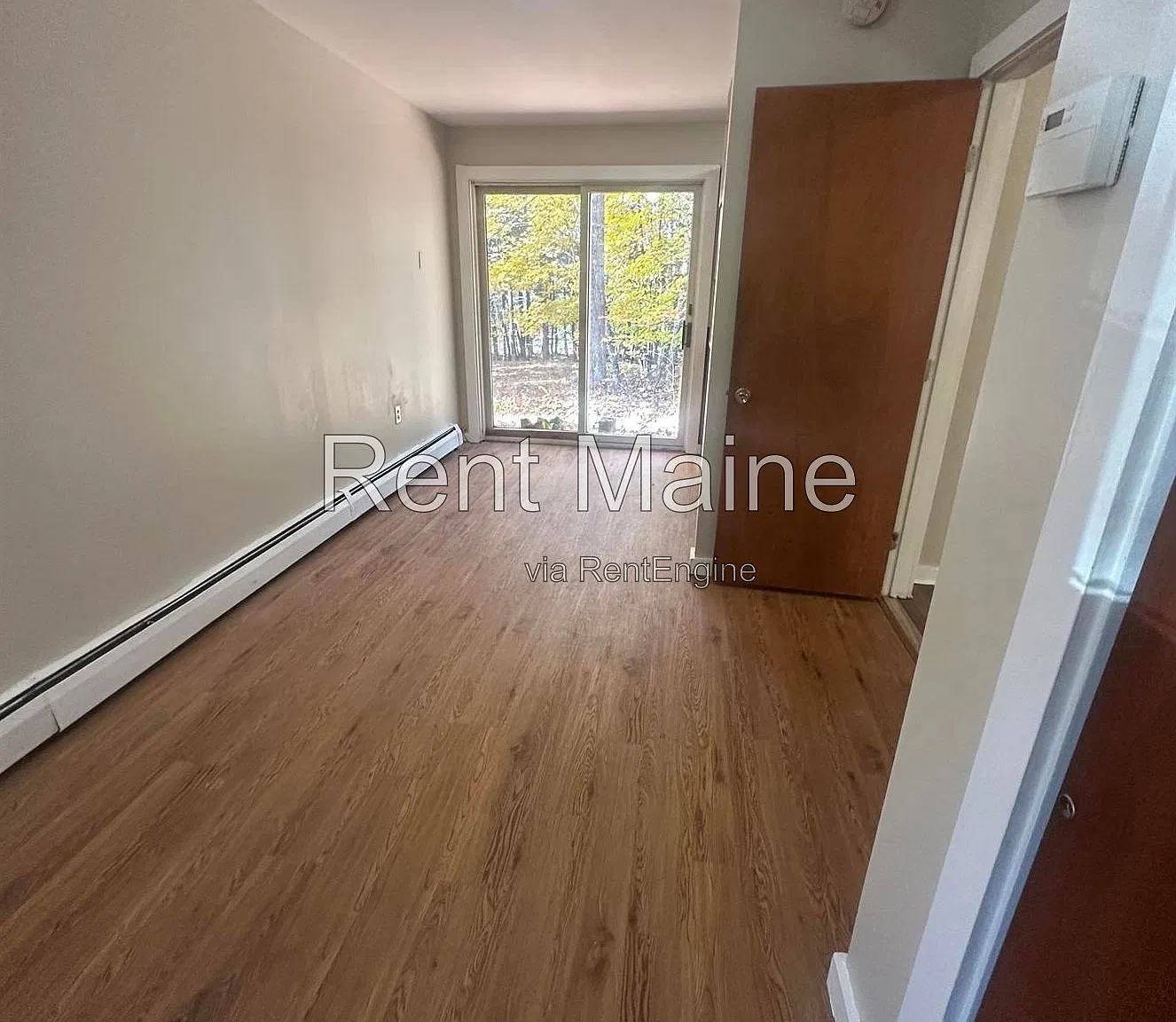 1 bed, 1.0 bath, 425 sqft, $990 — Photo 2