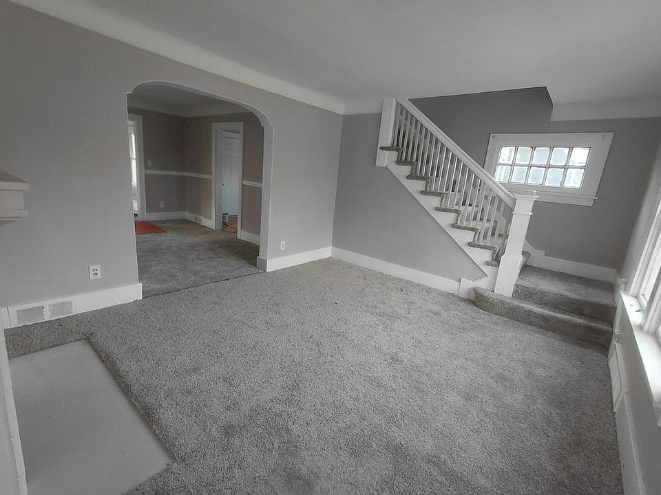 1st image of 13925 Cherrylawn St