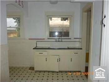 2nd image of 1018 W 13th St