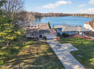 1226 S Geneva Dr, Dewitt, MI 48820