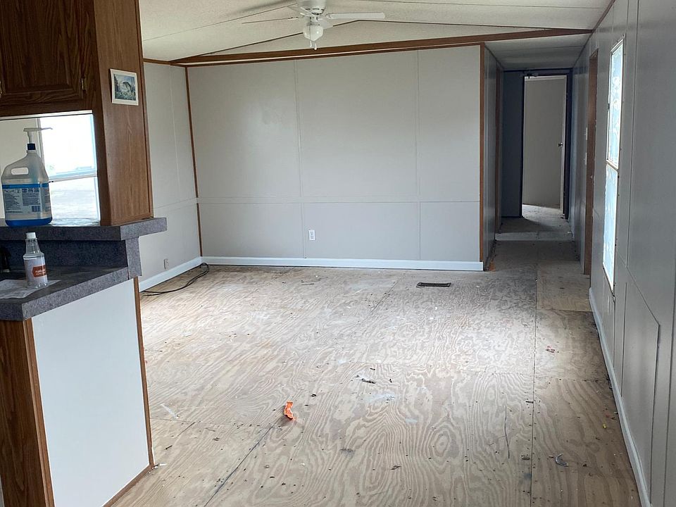 2nd image of 1590 Court St #60
