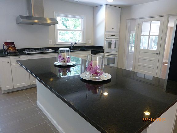Kitchen/Island