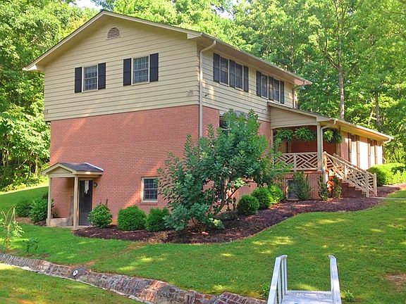 3rd image of 2700 Fernwick Dr