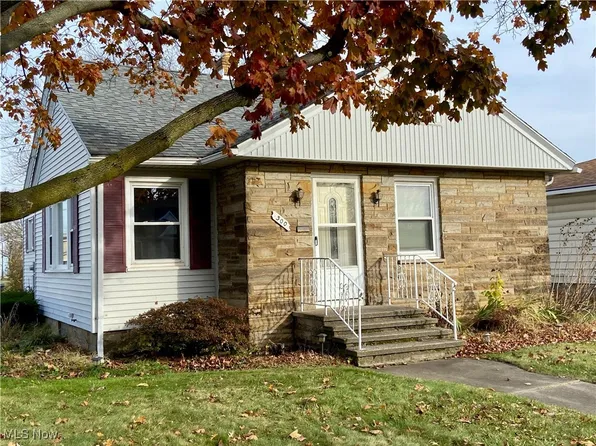300 Lake Rd, Conneaut, OH 44030