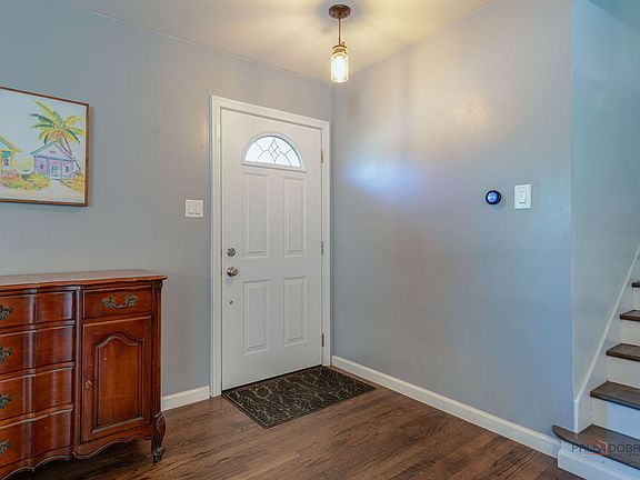 3rd image of 489 1st St