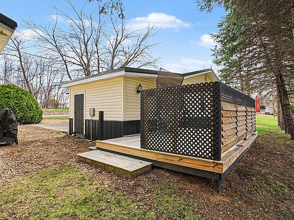 4th image of 9019 W Harper Lake Rd