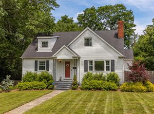 217 Crestwood Dr, Frankfort, KY 40601