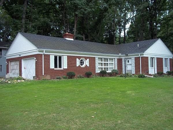 1st image of 3704 Amherst Ave