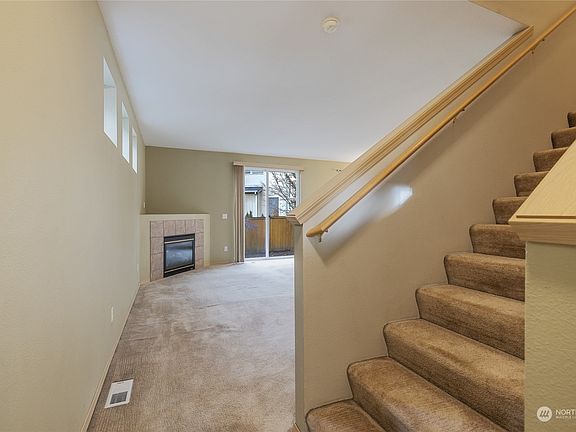 4th image of 18408 101st Avenue E