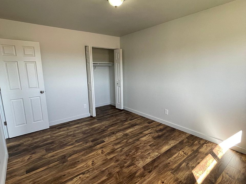 Bedroom 1 (Second Angle)