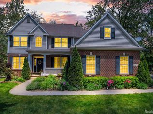 13698 Webbs Shore Dr, Gregory, MI