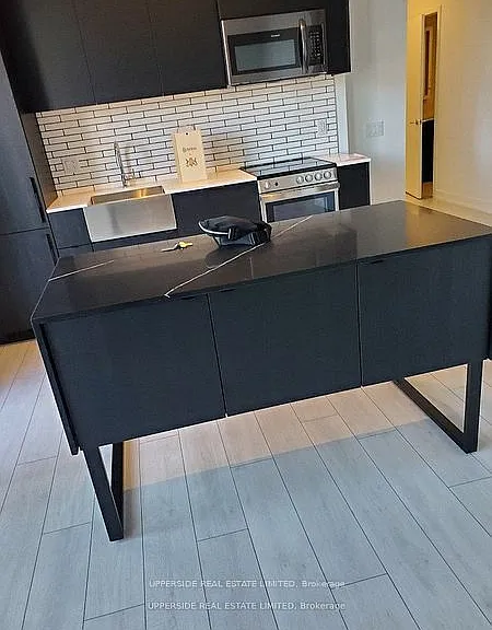 270 Dufferin St #501 — Photo 3