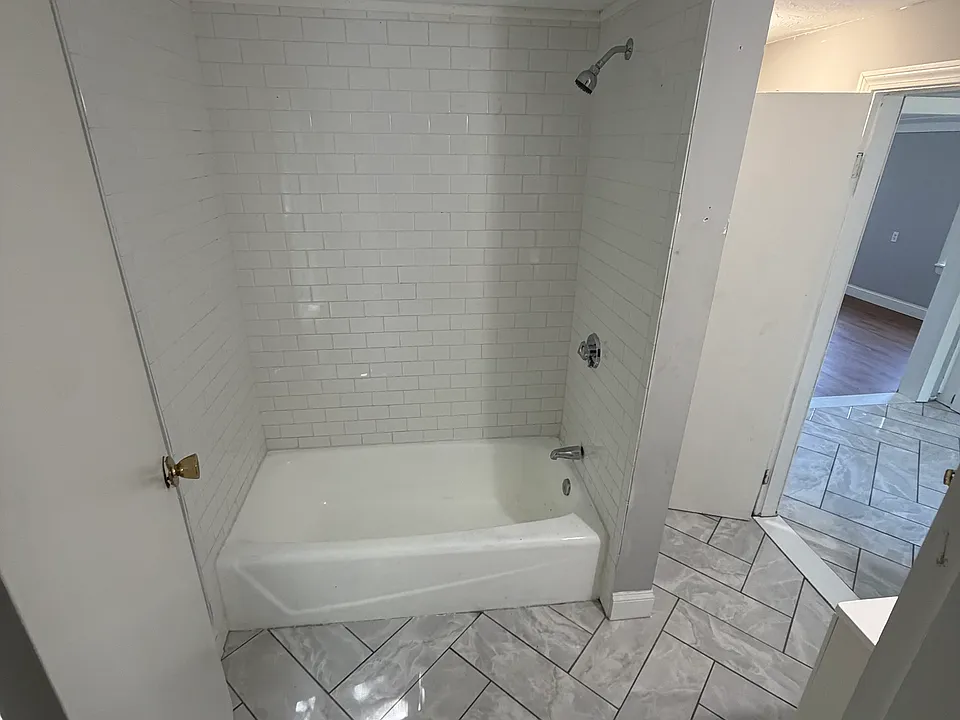 216 Maple St #2