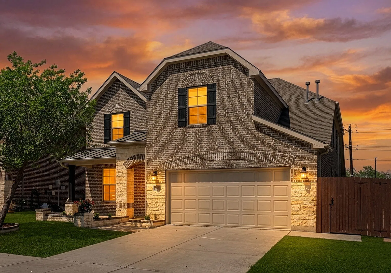 5 bed, 3.5 bath, 4077 sqft, $5,000 — Photo 1