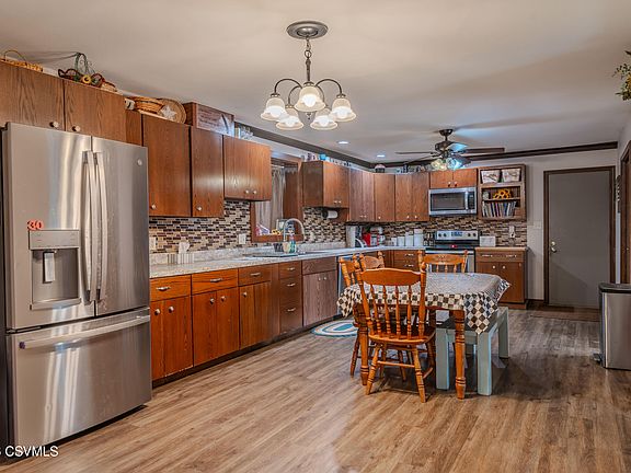 29th image of this home