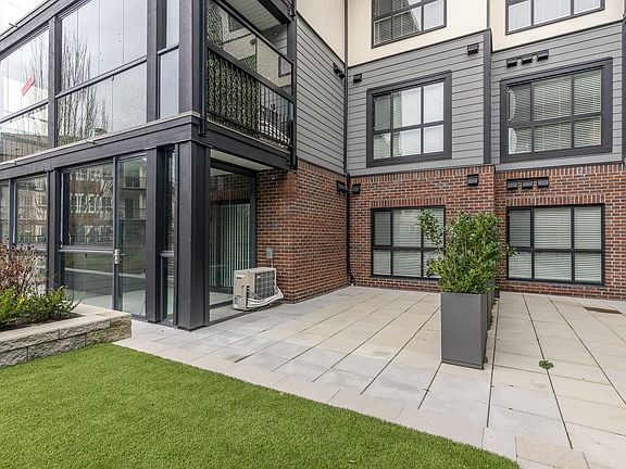 5th image of 8497 Young Rd #230