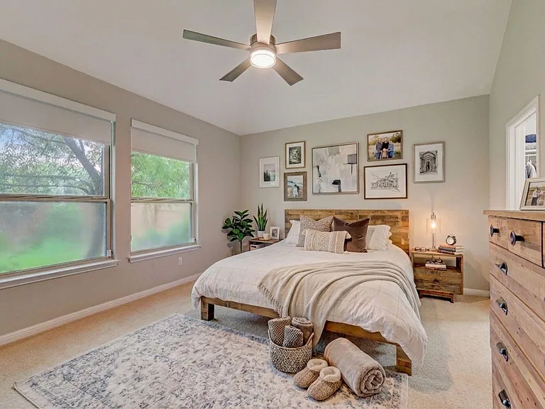 205 Cortona Ln — Photo 3