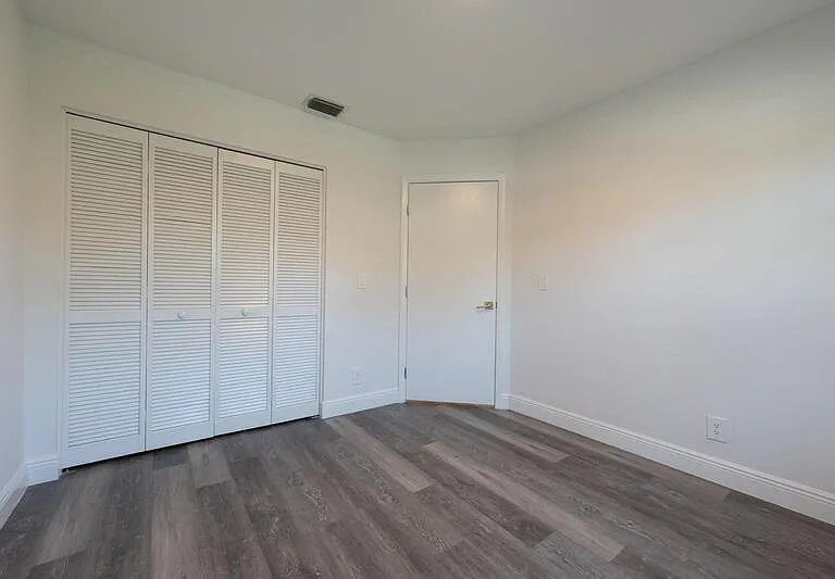 10651 Buttonwood Lake Dr — Photo 18