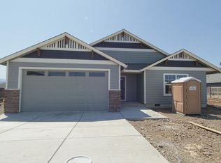 34 Birdie Dr, Eagle Point, OR 97524