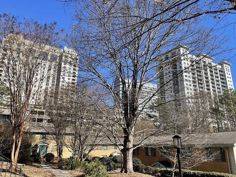 3057 Pharr Court North NW #A — Photo 7