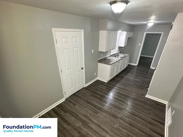 1617 Haywood Ave — Photo 5