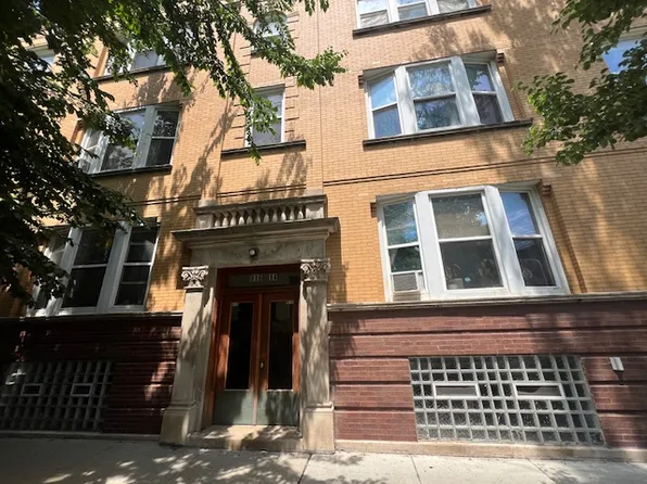 816 W Cornelia Ave #2, Chicago, IL 60657